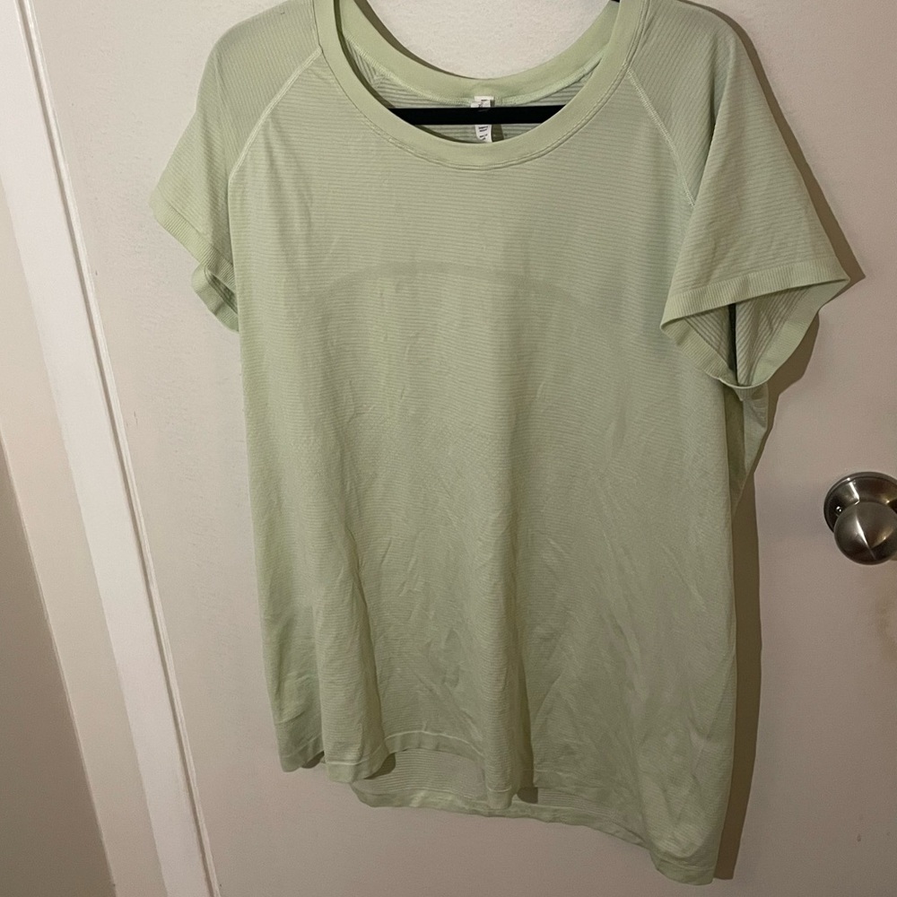 Lululemon Plus Size Swiftly Short Sleeve Tee